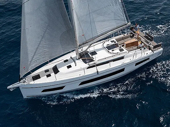 Dufour 41 Madona Luxury yacht Mallorca