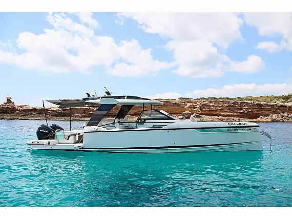 Saxdor 320 GTO Dry Martini Motor yacht Ibiza