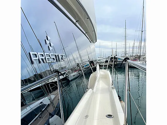 Motor yachts — Faster coastal movement and flexible day plans where range, speed and deck space matter.