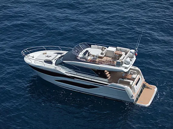Prestige F4.9 La Familia 2 Motoryacht Mallorca