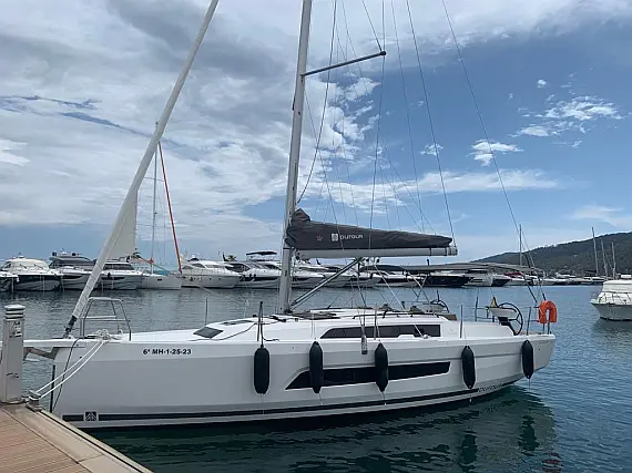 DUFOUR 37 NUOVO 2023 SIRIUS Barca a vela Ibiza