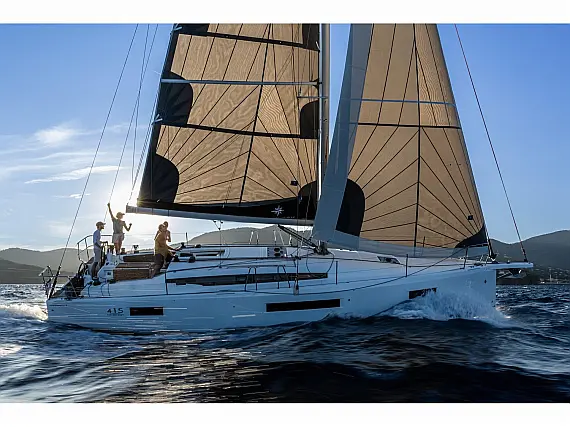 Sun Odyssey 415 TIZON yacht charter Mallorca